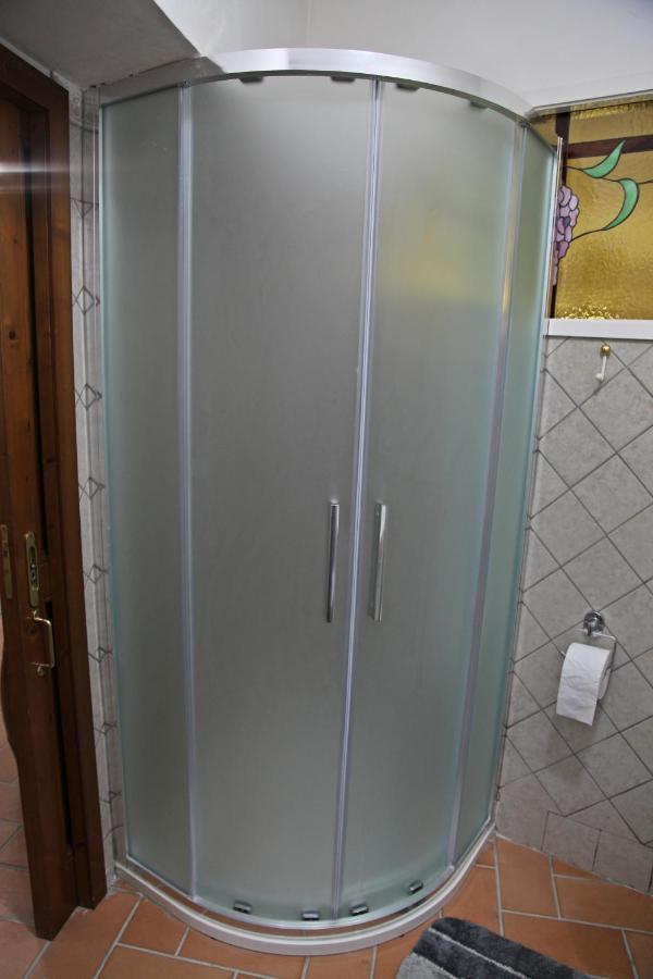 Casa Vacanze Nives トゥスカーニア エクステリア 写真
