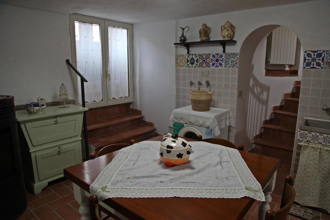 Casa Vacanze Nives トゥスカーニア エクステリア 写真