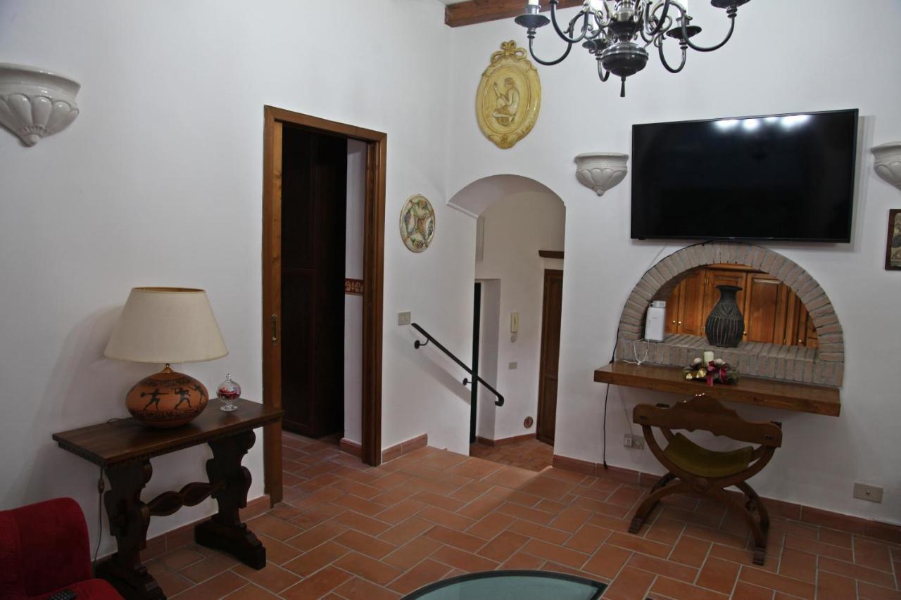 Casa Vacanze Nives トゥスカーニア エクステリア 写真