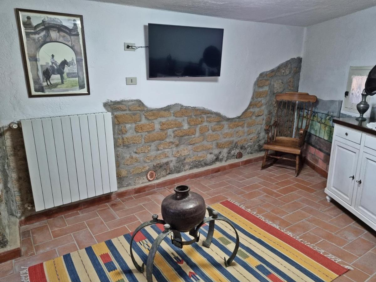 Casa Vacanze Nives トゥスカーニア エクステリア 写真