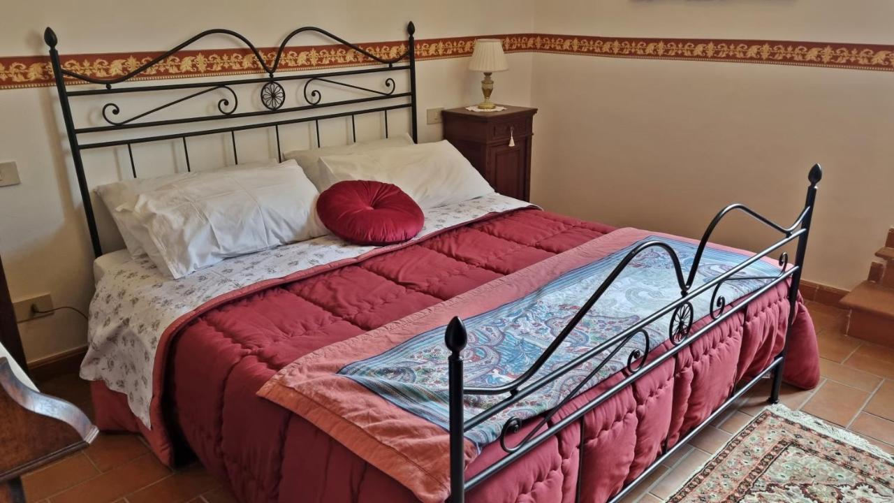 Casa Vacanze Nives トゥスカーニア エクステリア 写真